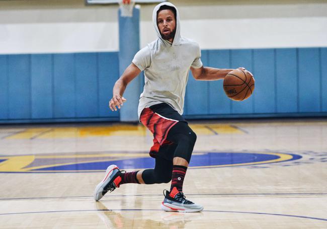 他在挡拆后 他在挡拆后